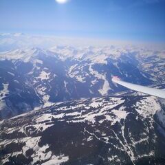 Flugwegposition um 12:23:55: Aufgenommen in der Nähe von Gemeinde Viehhofen, Österreich in 2603 Meter